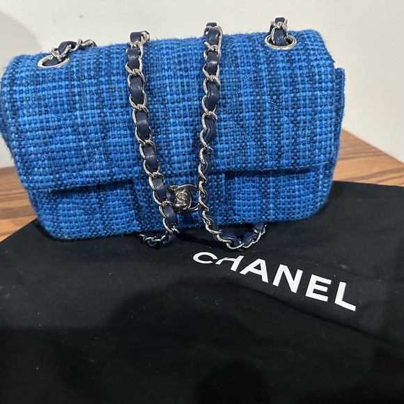 CHANEL Classic Blue Tweed Shoulder Bag - Picture 1 of 7
